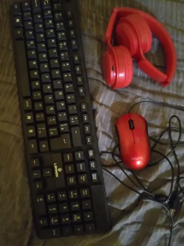 Fone, mouse e teclado 