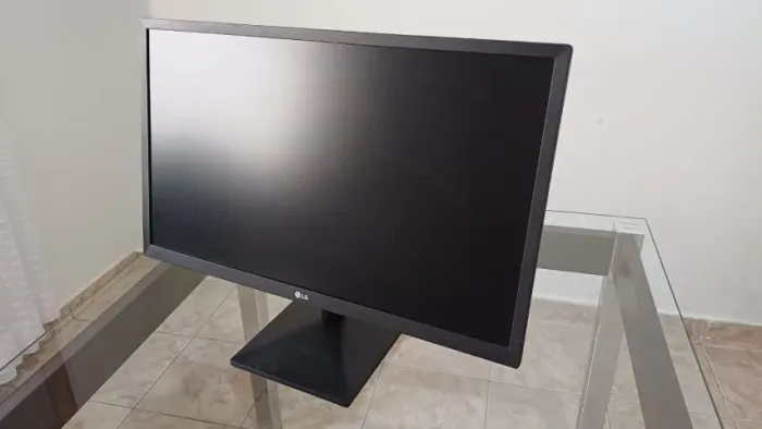 Monitor LG 24"