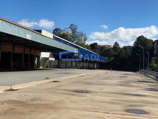 Galpão 6.297 m² - 10 docas  Osasco - Rodoanel