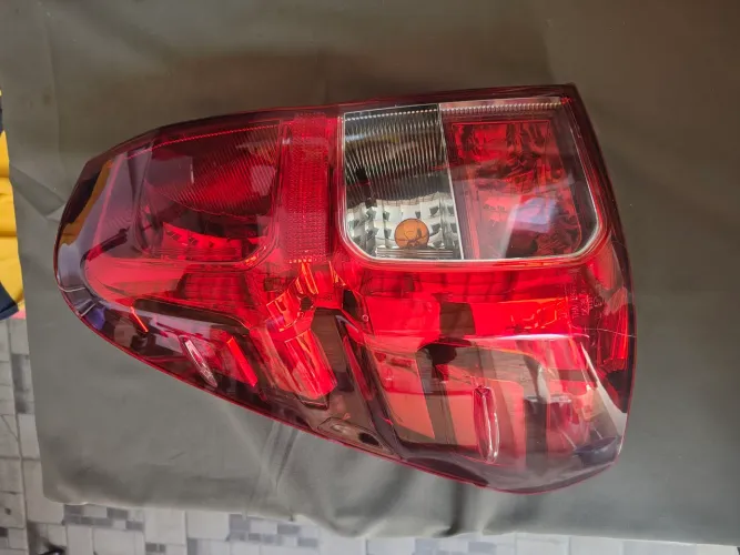 Lanternas traseiras Toyota Hilux