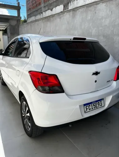 Chevrolet Onix Hatch LTZ 1.4 8V Flex Power Mec. 4P 2015