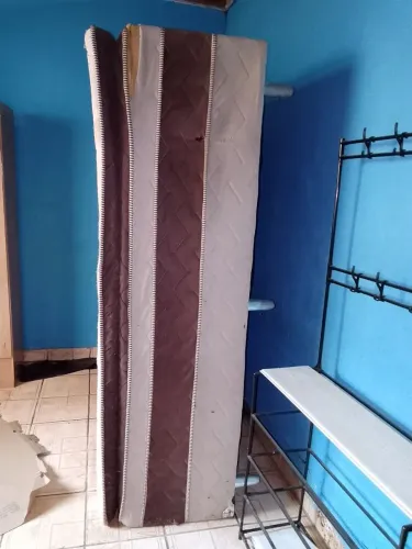 Vendo cama box não faço entrega 