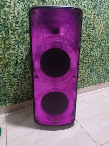 Caixa de som Party voz prime 2.000 W RMS de potência. 79 9 *