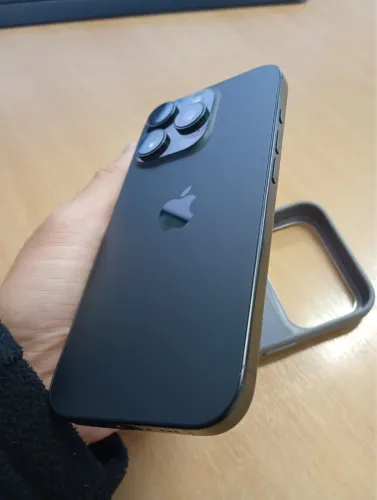Iphone 16 Pro / na Garantia Apple / Excelente Estado