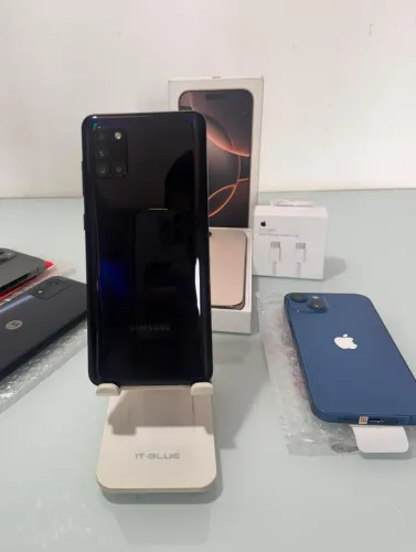 Samsung A31 Versão 4G com 128GB de armazenamento. Aparelho em bom estado tudo funcionando
