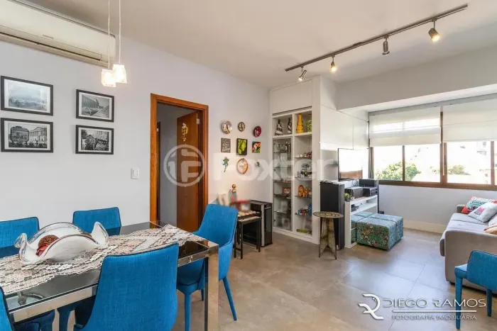 Apartamento à venda Rua Roque Calage, Passo da Areia - Porto Alegre