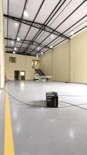 Galpão para alugar, 211 m² por R$ 7.900,00/mês - Jardim Vera Cruz - Louveira/SP