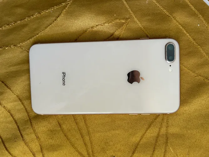 iPhone 8 Plus muito bom