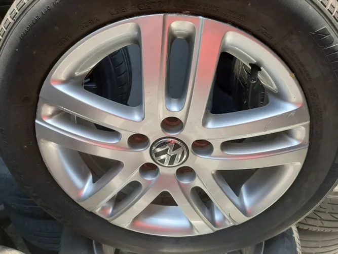 Roda aro 16 VW Jetta Prata original 5x112 originais