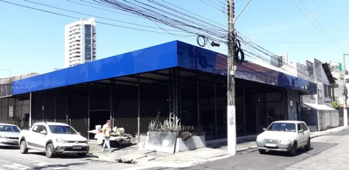 A. Moura Gestor Imobiliário-Aluga Vende loja esquina manuel barata com benjamim constant