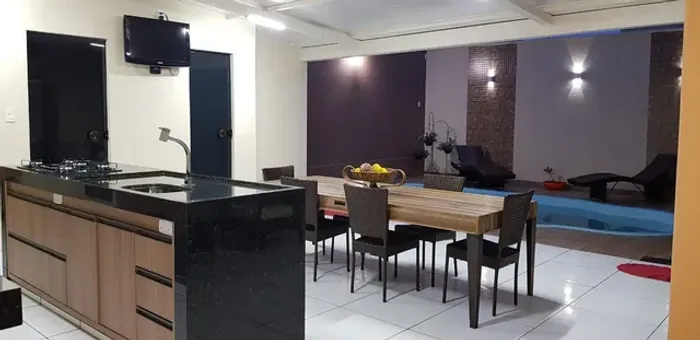 Vende Casa na 1.204 sul. Troca apto carro.