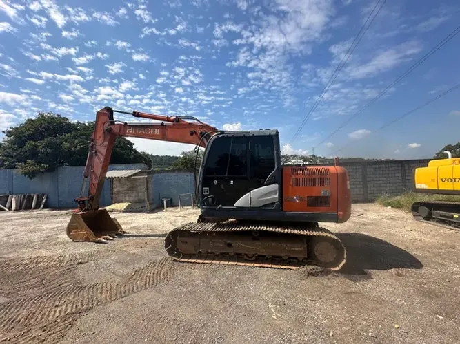 Escavadeira Hitache ZX130 LC 2017 13 toneladas 