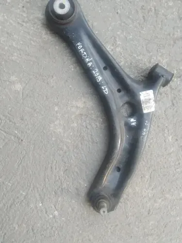 Bandeja balança Ford New Ka direita valor 150