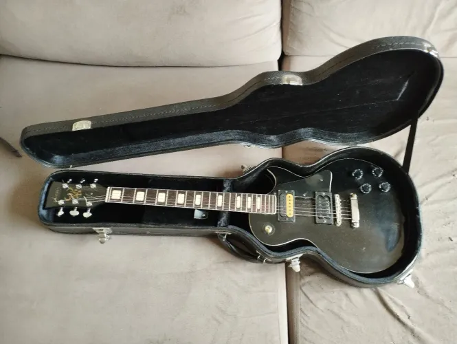Golden 1984 com case
