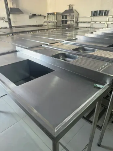 Mesas inox- Fábrica toda inox em Santa maria df.