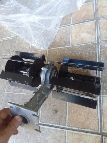 Enxada rotativa