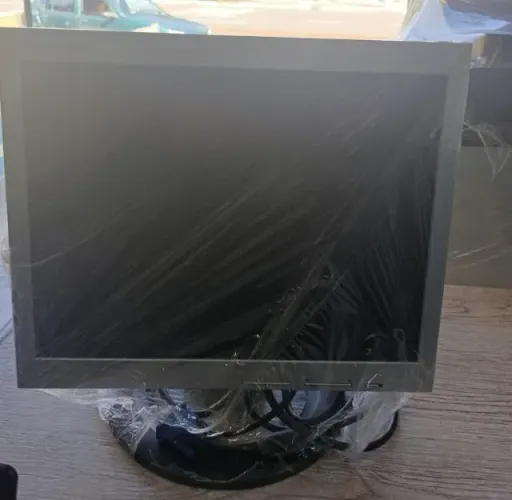 MONITOR DE 15 BARATO!!!!!!!!!!!