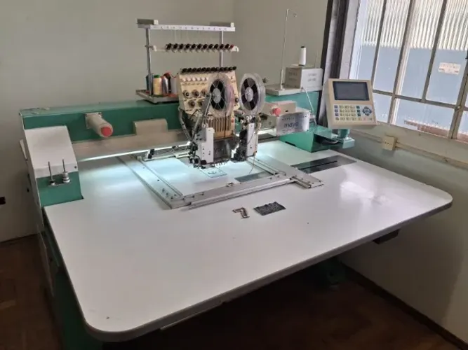 Máquina de Bordar Computadorizada Uma cabeça 12 Agulhas