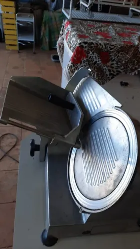 Fatiador em alumínio e inox Metvisa disco de 0,25 cm funcionando 100%