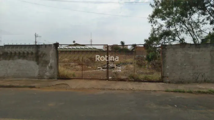Terreno para alugar, Laranjeiras - Uberlândia/MG - Rotina Imobiliária