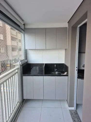 Imóvel para aluguel possui 58 metros quadrados com 2 quartos