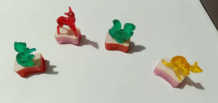 4 Apontadores de lápis com figuras infantis - bichinhos 
