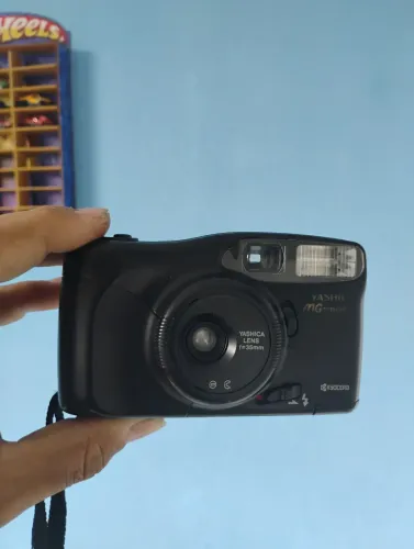 Câmera Yashica MG-mot 35mm - Perfeita para fotos incríveis!