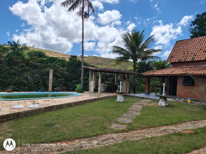 Simão Pereira - Sítio com 5.000m², casa com 3 quartos, piscina, etc Mobiliado!