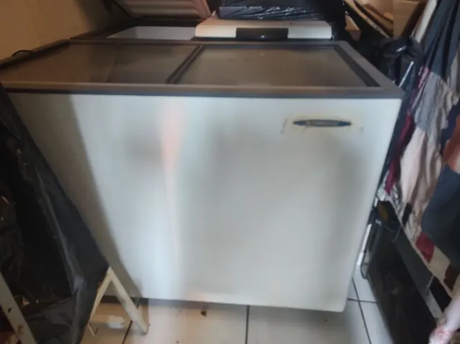 Freezer Horizontal com 02 Tampas de Vidro