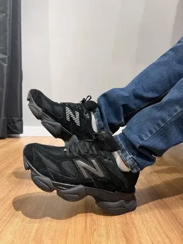 Tênis New Balance All Black