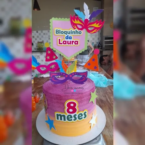Topos de bolo personalizados