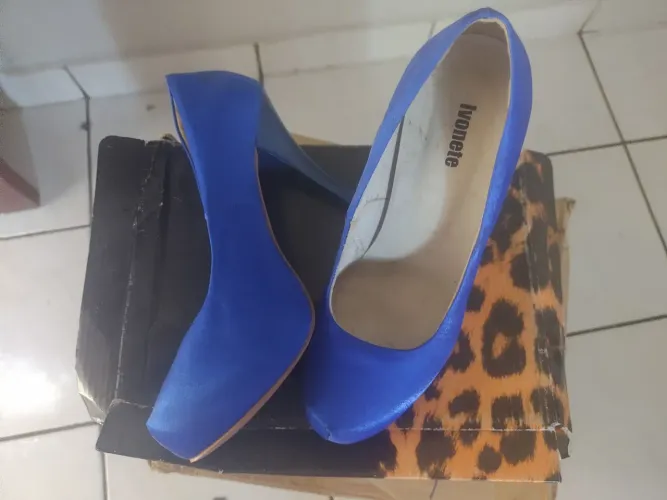 Sapato social feminino azul cetim veste 37