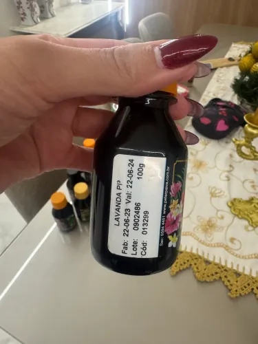 Produtos para fazer cheirinho de ambiente de Peter Paiva