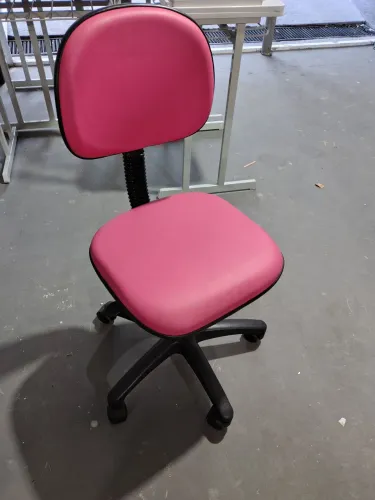 Cadeira Secretária Rosa para Escritório/Comércio