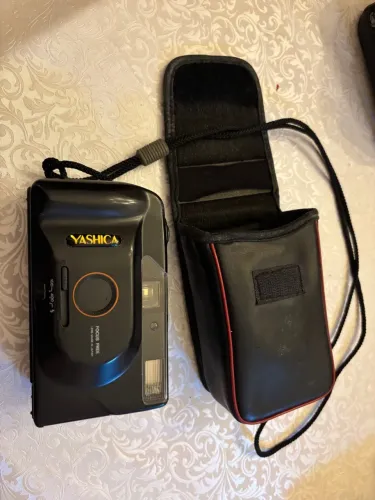 Câmera Yashica Focus Free