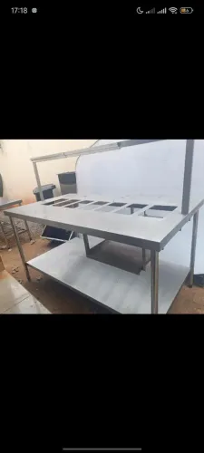 Bancada de montagem em inox de hambúrguer