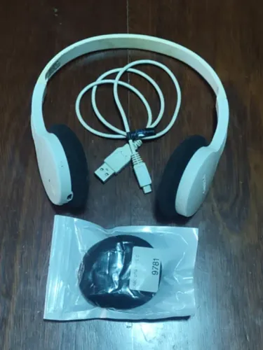 Fone de Ouvido Phillips sem fio SHB4000 BlueTooth Usado