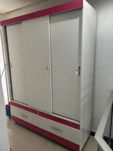 Guarda roupa feminino