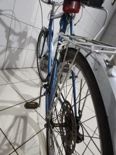 Bicicleta Peugeot antiga em ótimo estado de funcionamento e conservação