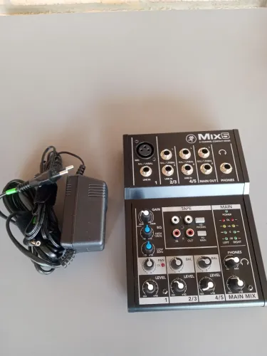 Mesa de Som Makie Mix5