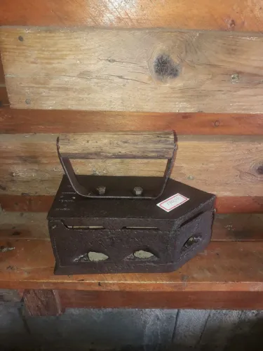 Ferro A brasa antigo