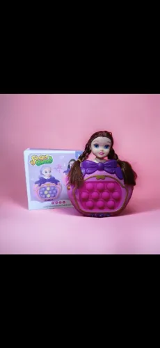 Boneca com Finger Game - Diversão Garantida!