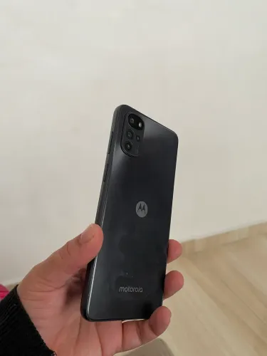 Vendo Motorola Moto G22  não consigo entregar. No máximo no terminal do campo comprido!
