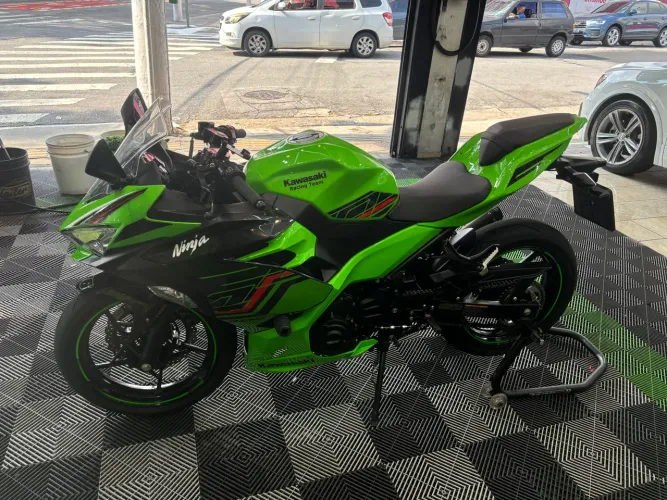 Ninja 400