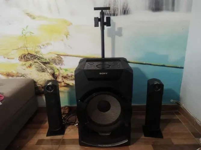 Vendo excelente caixa de som Sony Mhc-gt5d 2400 Watts Rms