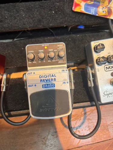 Pedal Behringer DR600 Digital Reverb