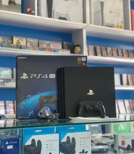 PS4 Pro 1 TB na caixa estado de novo