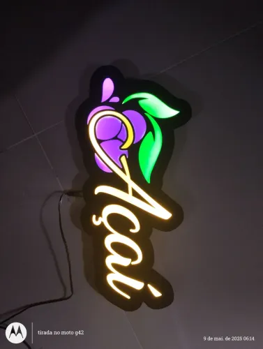 Placa de Led Açaí Iluminada