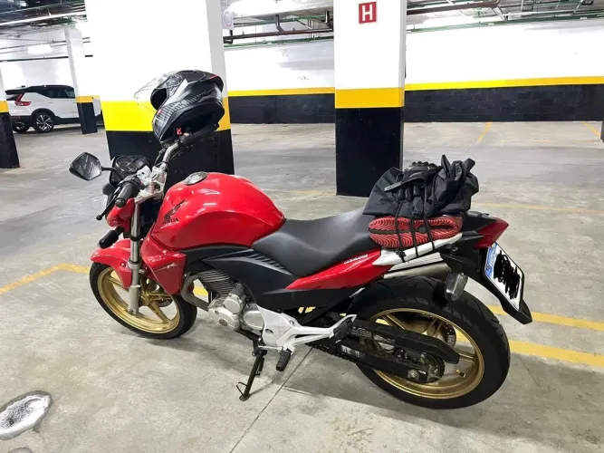 Cb 300