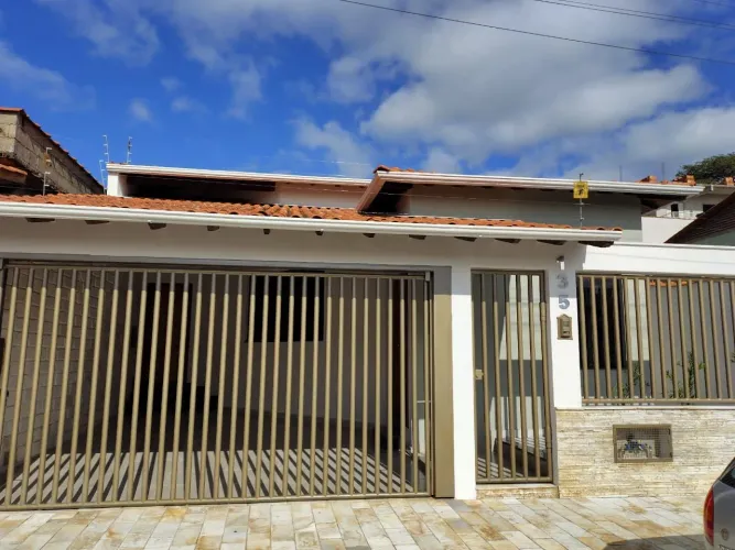 *Casa à venda - Conforto, estilo e localização privilegiada!*